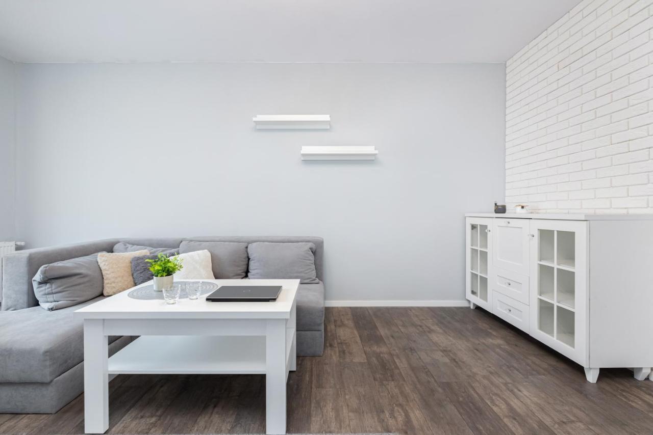 Apartment Dworcowa By Renters *